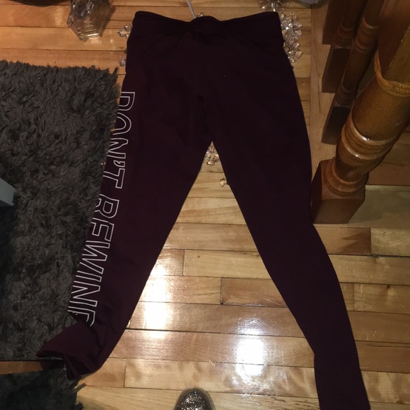 NWOT Burgandy legging - Picture 4 of 4